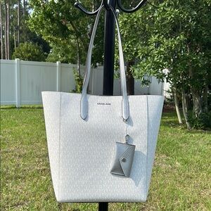 NWT $498 Michael Kors LARGE tote bag - White, silver